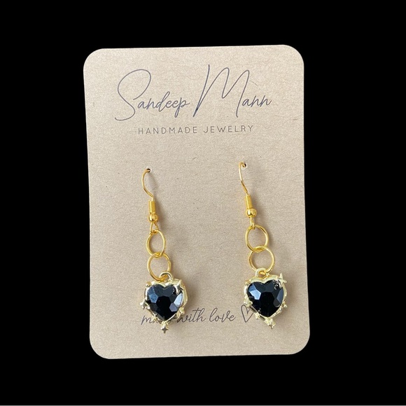 Handmade black and golden heart earrings - Picture 1 of 3